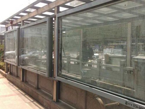 湖南地下通道燈箱安裝完畢